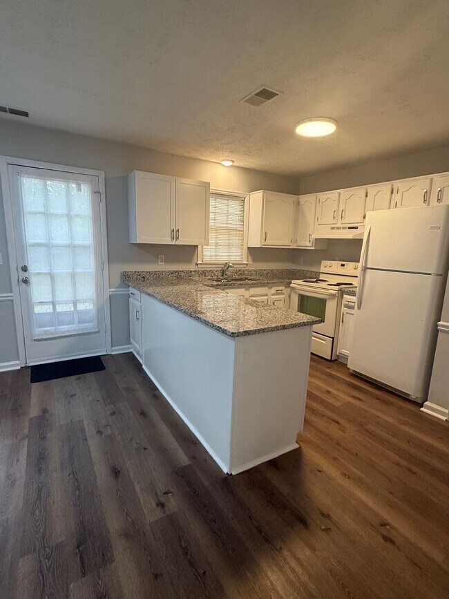 Foto del edificio - 4363 Redgate Rd