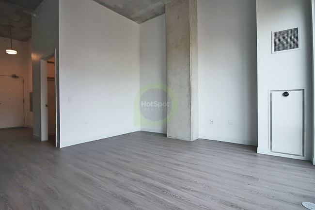 Photo - 730 N Morgan St Apartment