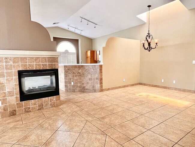 Foto del edificio - 3 Bedroom Single Story Home