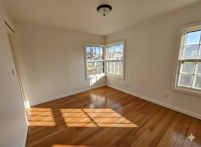 Foto del edificio - 1570 S Peach St