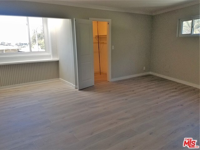 Building Photo - 372 Pershing Dr