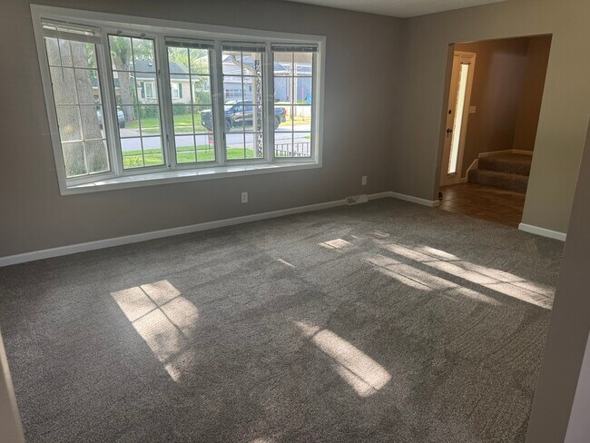Foto del edificio - 1715 Valley Vista Dr