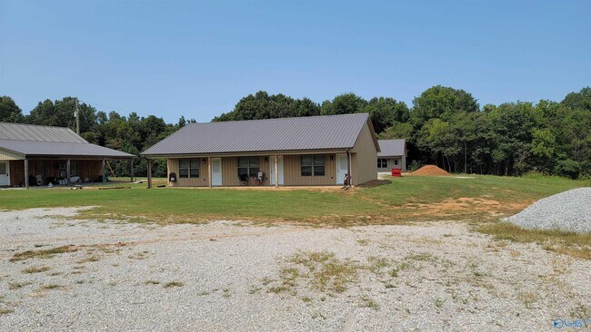Building Photo - 6800 Cr 91