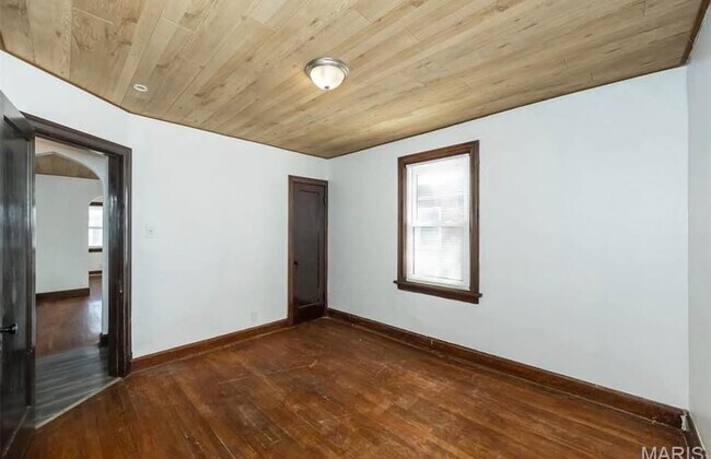 Building Photo - 10071 Diamond Dr