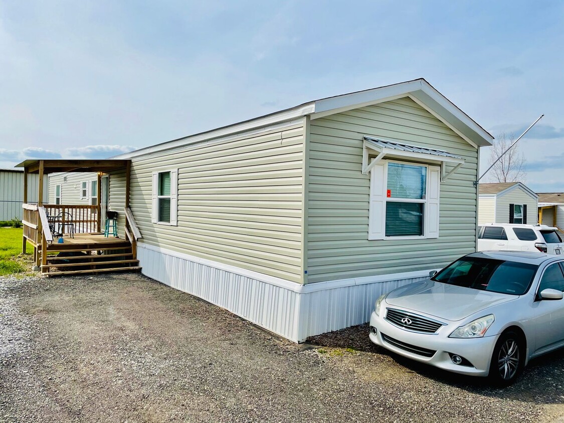 Primary Photo - Spacious 2020 Clayton Home Awaits You just...