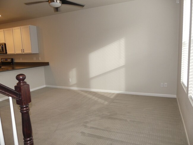 Building Photo - 3 Bedrooms! Close to the Mountains! 2 Car ...