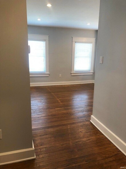 Foto del edificio - 729 E Hunter Ave