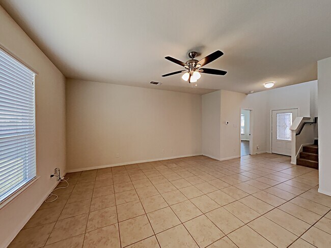 Foto del edificio - 7074 Turnbow