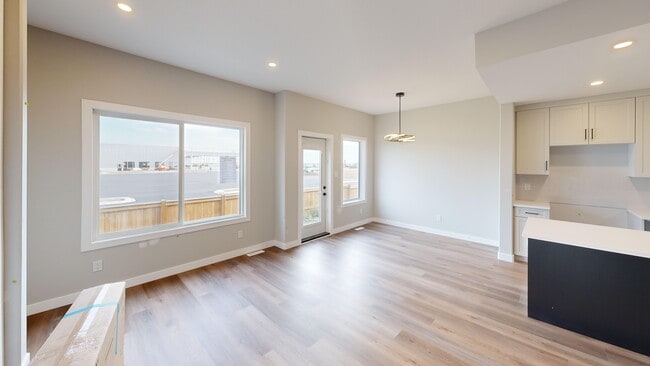 Building Photo - Wheat Cres