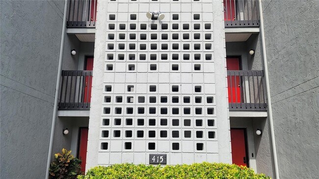 Foto del edificio - 415 NW 39th Rd