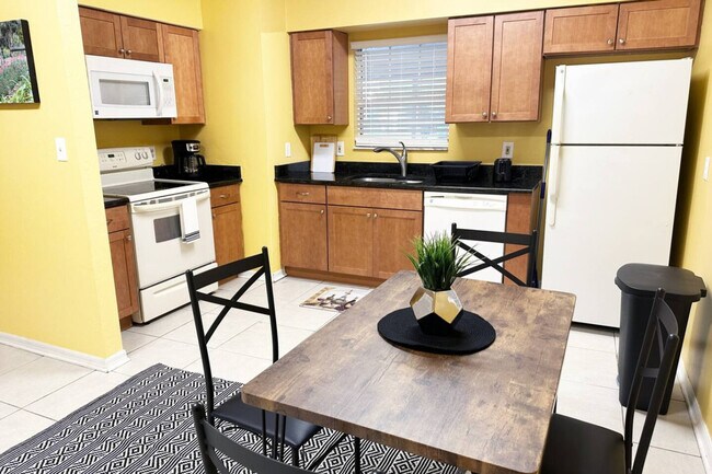 Foto del edificio - 408 NW 5th Ave