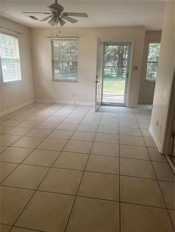 Foto del edificio - 3425 Century Dr