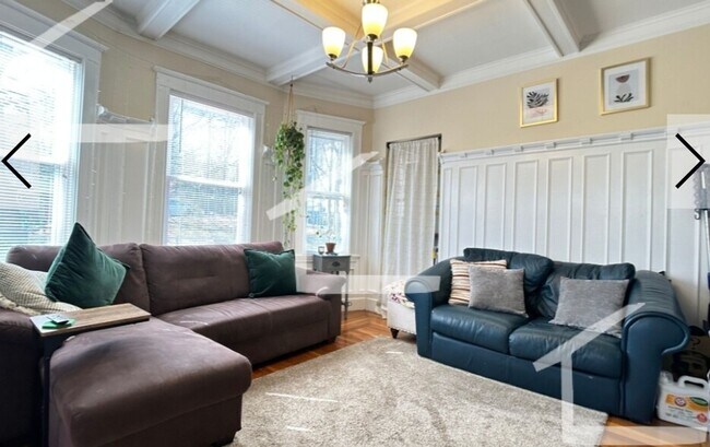 Foto del edificio - 9/1 Renovated 4BR/2BA near Oak Sq, Mass Pi...