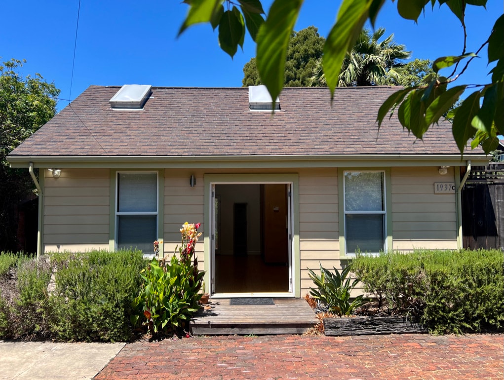 the cottage - 1937 Delaware Street