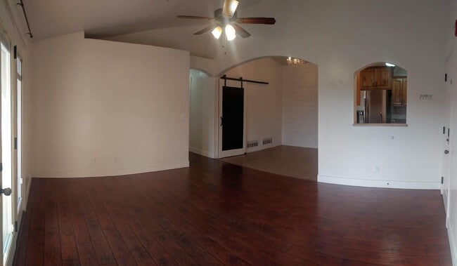 Building Photo - 1045 S 1700 W