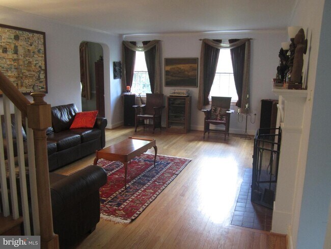 Foto del edificio - 4812 7th St N
