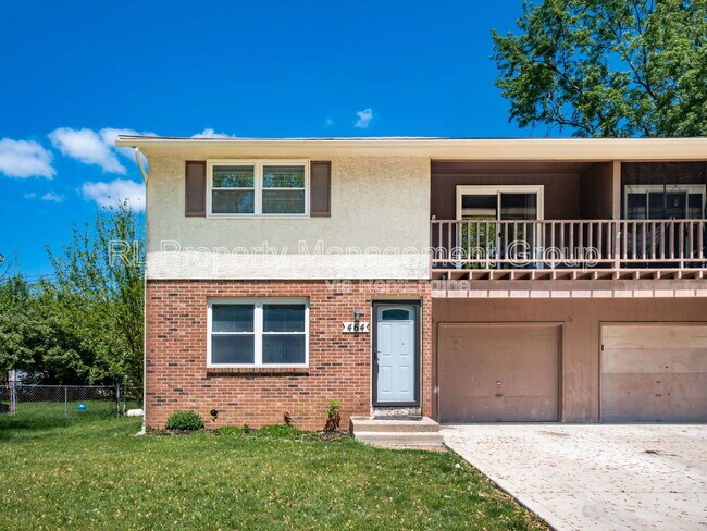 Foto del edificio - 464 Goshen Ct