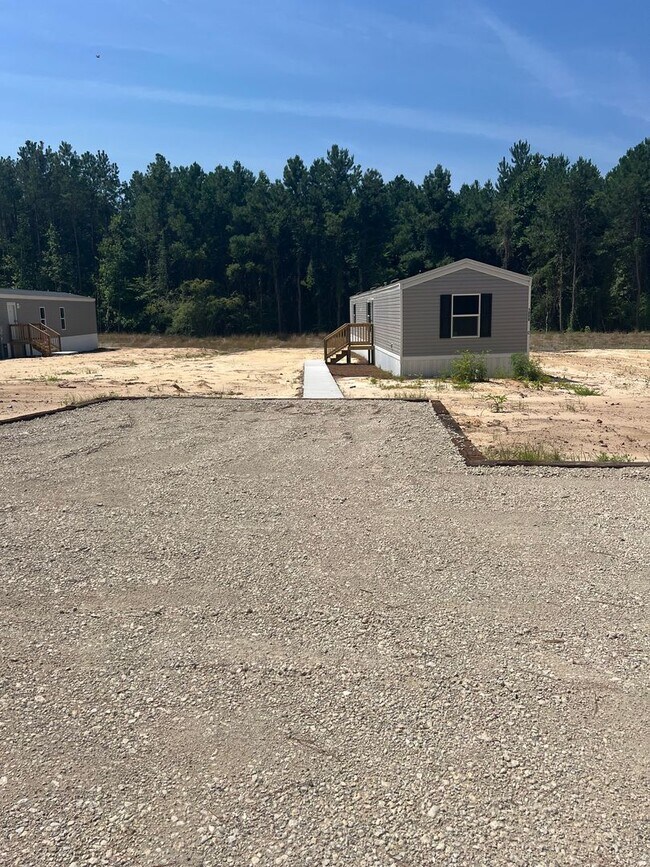 Building Photo - New! Move In Ready & Close to Downtown Aynor!