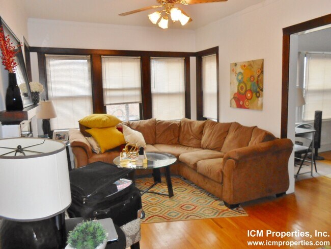 Foto del edificio - 1450 W Cornelia Ave