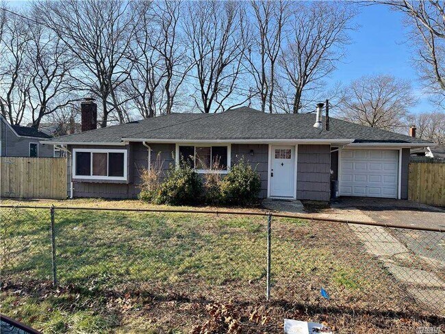 Building Photo - 130 Flower Rd