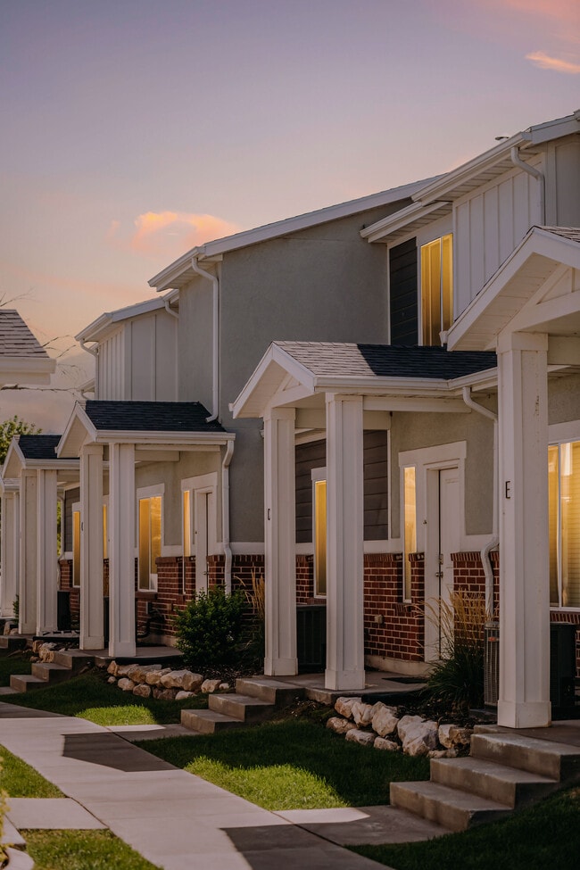 Building Photo - Haven Cove Townhomes