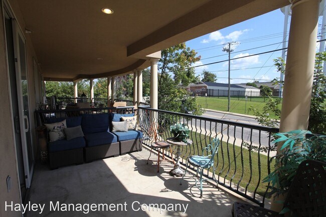 Foto del edificio - 2 br, 2 bath House - 430 W Glenn Suite 210