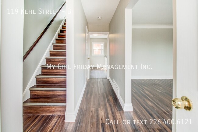 Photo du bâtiment - Charming Townhouse for Rent!