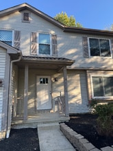 Building Photo - 7726 Farmsbury Dr