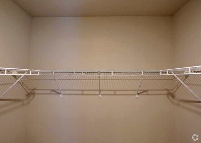 3Br, 2Ba - AVIA