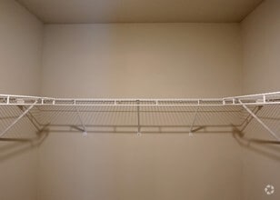 3Br, 2Ba - AVIA