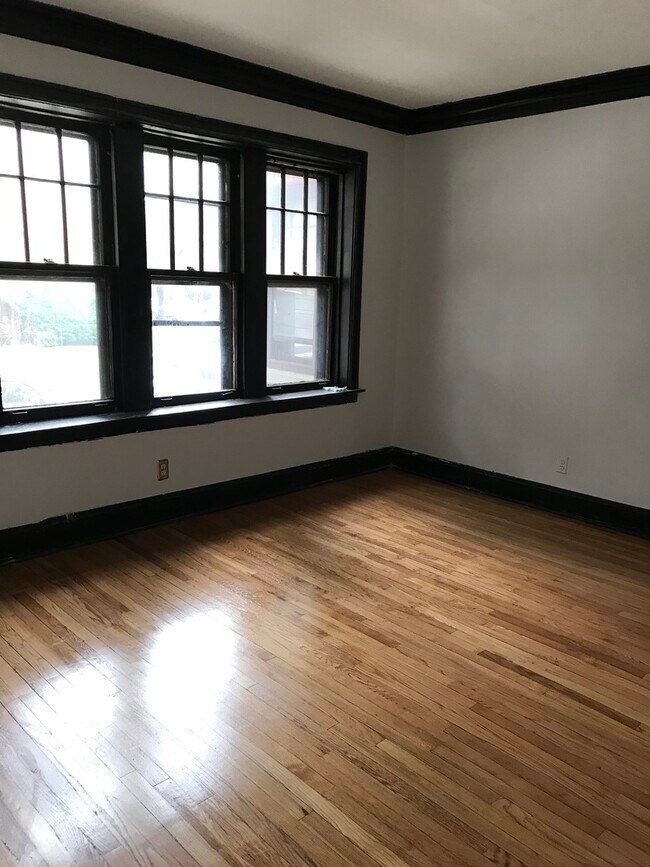 Foto del edificio - 417 E 80th St