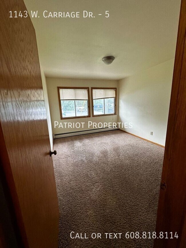 Building Photo - 1 bedroom/ 1 bath apartment in Whitewater, WI