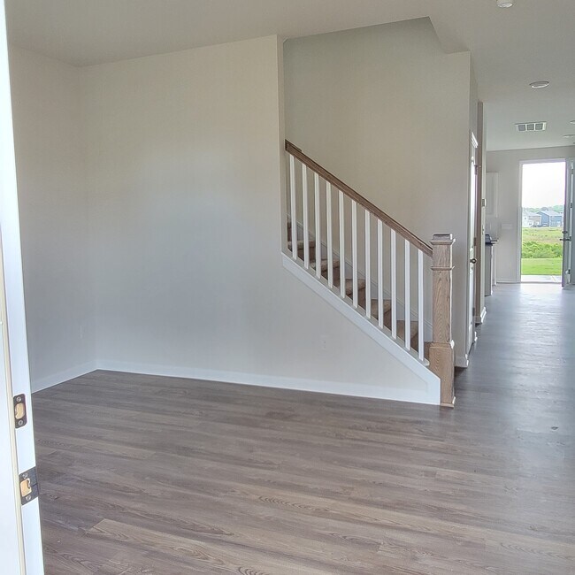 Foto del edificio - 5037 Markfield Ln