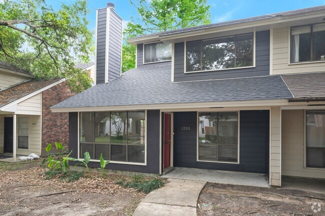 Building Photo - 1230 Sharlo Ave
