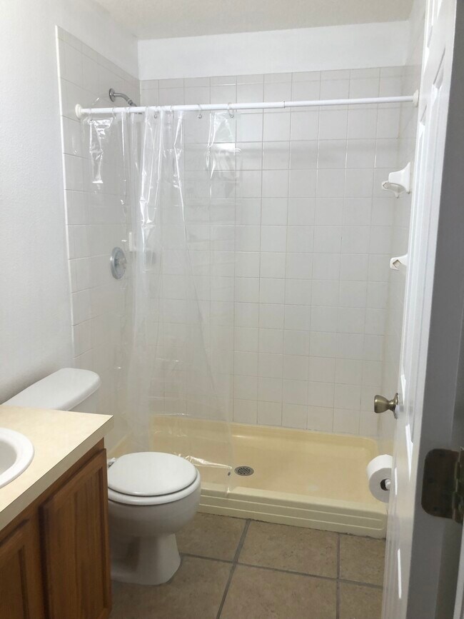 Foto del edificio - 5816 Congress St