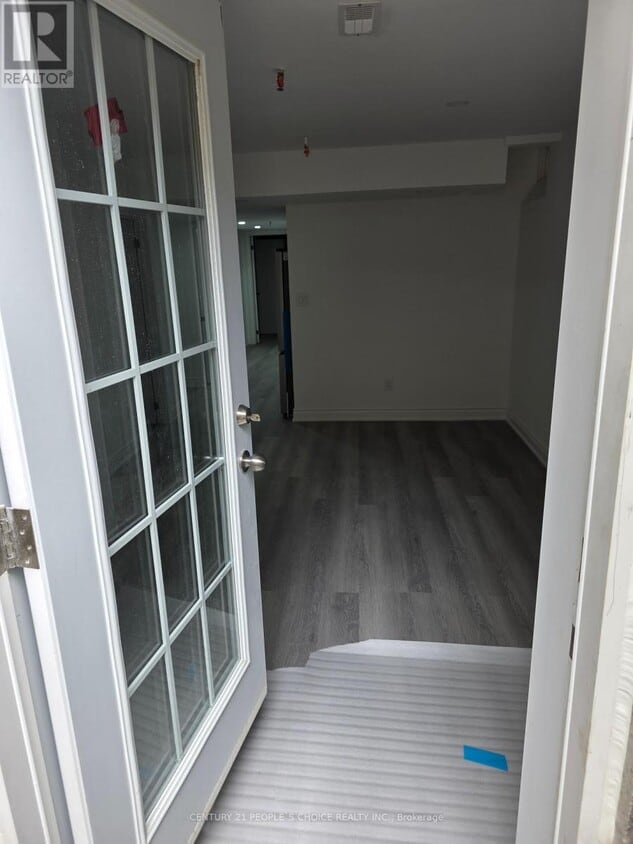 Primary Photo - 457 Landsborough Ave
