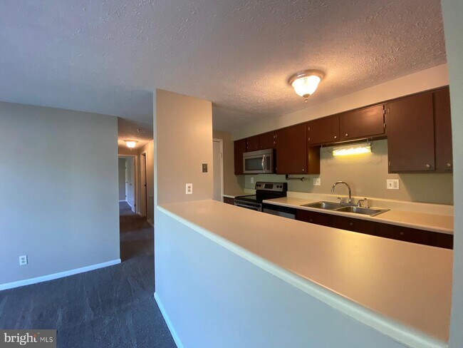 Foto del edificio - 9 Teaberry Ct