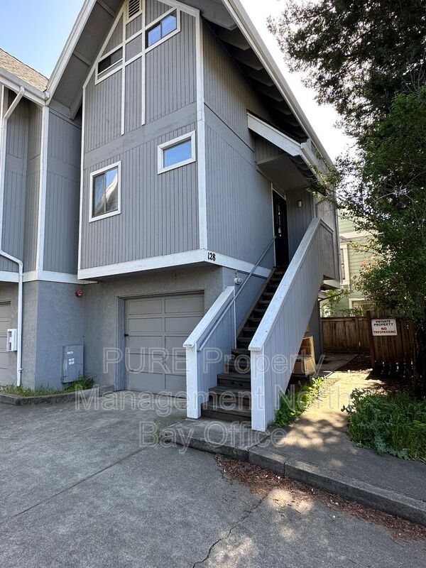 Primary Photo - 128 Ninth St