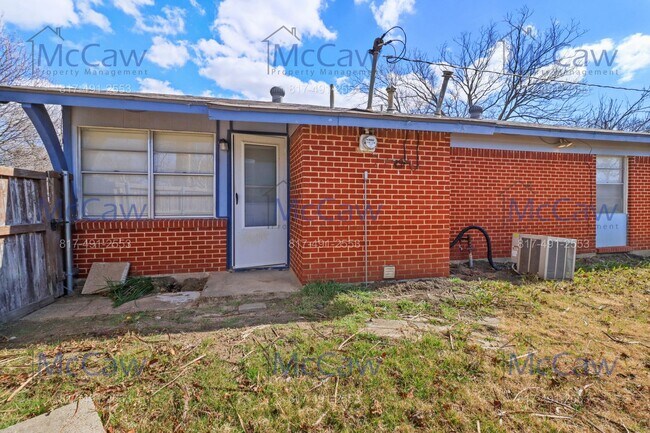Foto del edificio - Darling 3/2/2 in Farmers Branch!