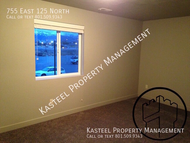 Building Photo - 755 E 125 N St