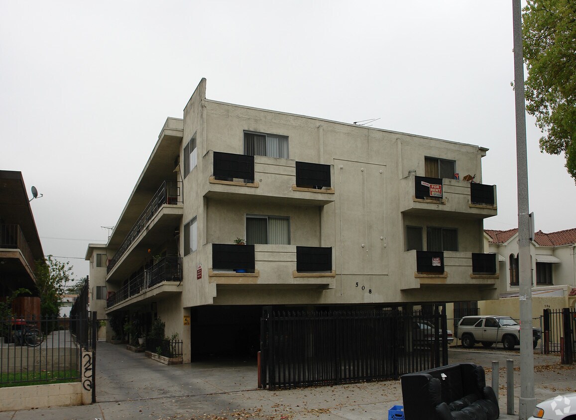 Building Photo - 508 N Kenmore Ave