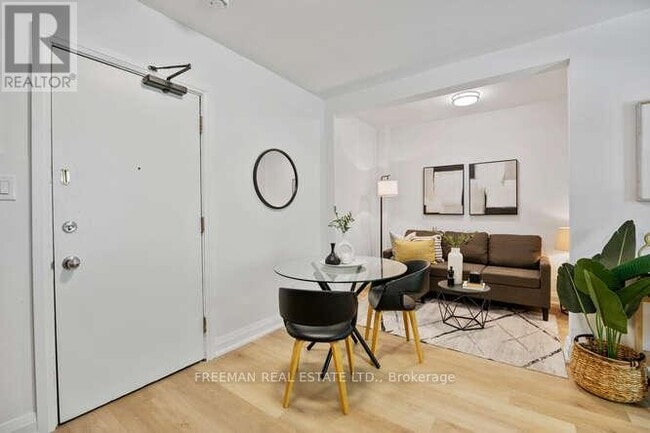 Building Photo - 134 Carlton St.