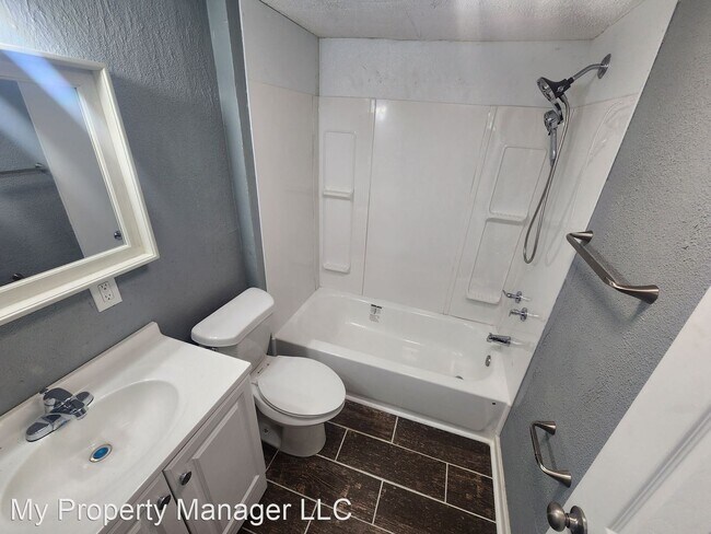 Foto del edificio - 3 br, 2 bath House - 7028 Karen Street