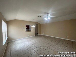 Foto del edificio - 7703 Chatsworth