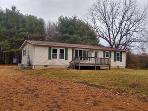 Building Photo - 2760 Vine Rd
