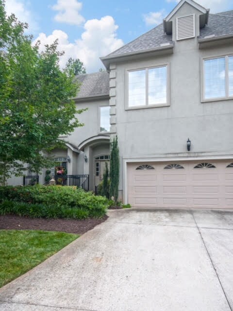 Primary Photo - 227 Castellan Dr