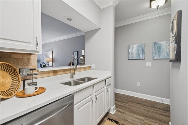 Foto del edificio - 3777 Peachtree Rd NE