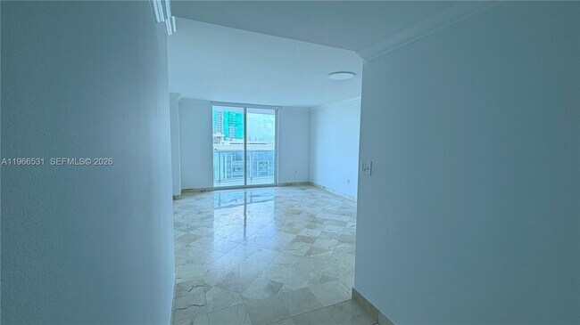Building Photo - 2101 Brickell Ave