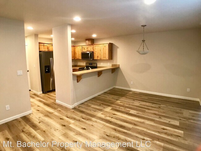 Foto del edificio - 2727 SW Juniper Ave