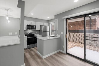 Interior Photo - Elizabeth Green